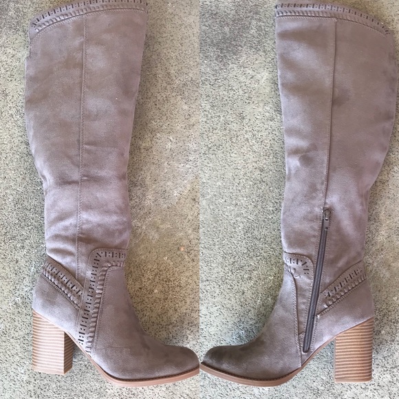 Soda Mention Charcoal Gray knee high heeled Boot - Picture 4 of 8